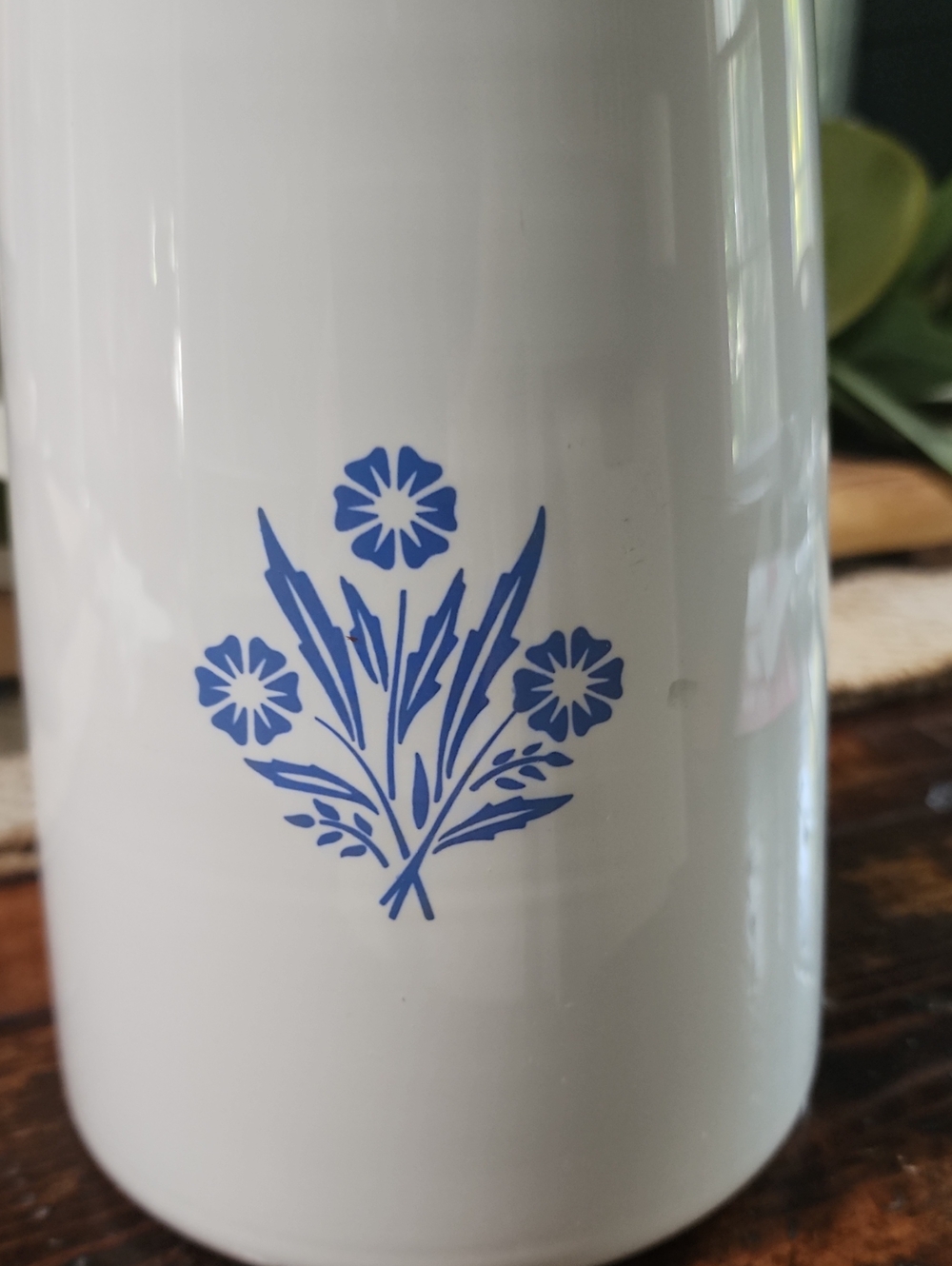 Like NewVintage CorningWare Blue Cornflower 9 Cups Stovetop Coffeepot Percolator - Picture 8 of 9